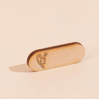 Spatule en bois pour dentifrice ou déodorant